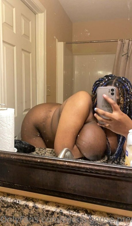 Foto di nudo di fuga di OnlyFans di Coochgoosepremium