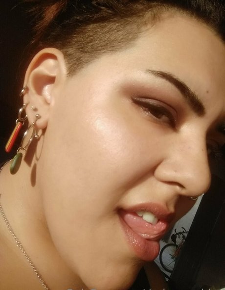 Foto di nudo di fuga di OnlyFans di Darkvenusbbw