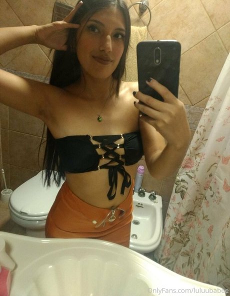 Foto di nudo di fuga di OnlyFans di Egirlulu