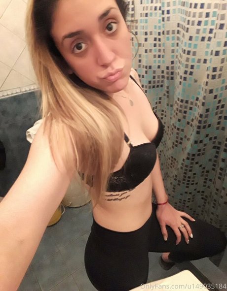 Foto di nudo di fuga di OnlyFans di Xxxshfire