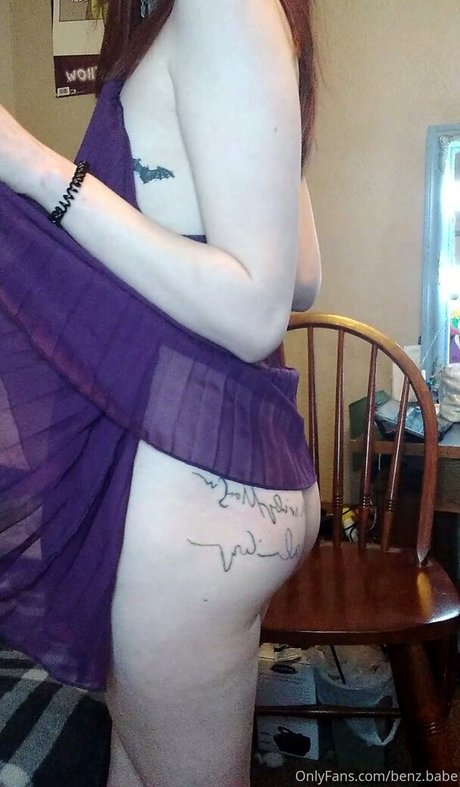 Foto di nudo di fuga di OnlyFans di Benzbabe