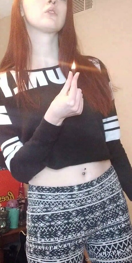 Foto di nudo di fuga di OnlyFans di Benzbabe