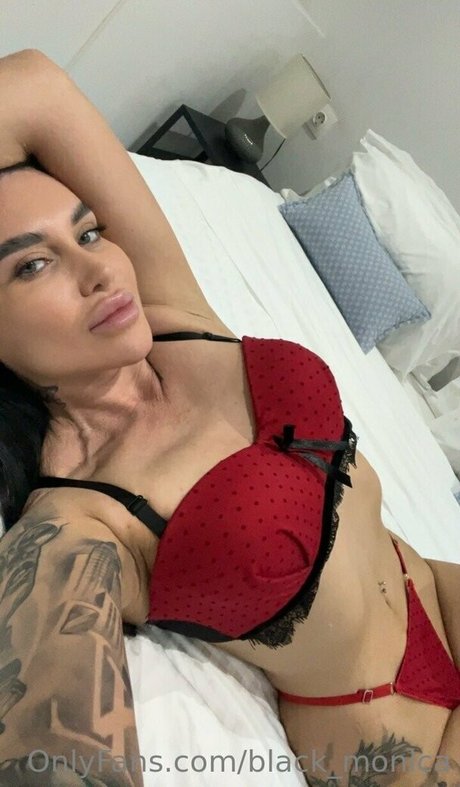 Foto di nudo di fuga di OnlyFans di Blackmonica