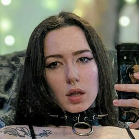 Foto di nudo di fuga di OnlyFans di Ravenevilfree