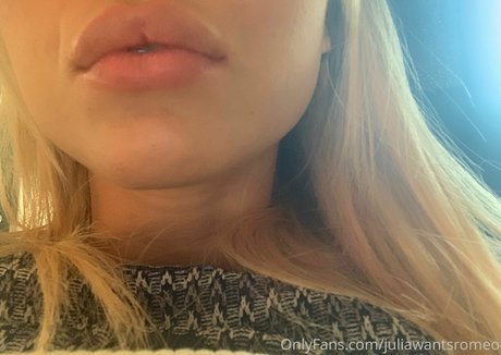 Foto di nudo di fuga di OnlyFans di Julianawantsromeo