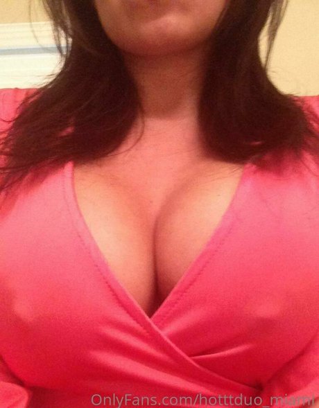 Foto di nudo di fuga di OnlyFans di Hotttduo1