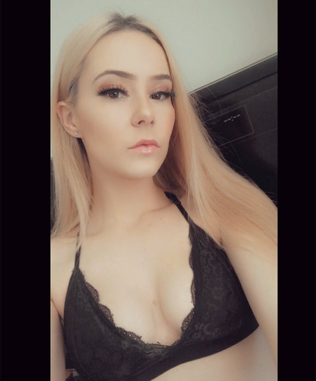Foto di nudo di fuga di OnlyFans di Babyblexa
