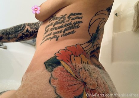 Foto di nudo di fuga di OnlyFans di Frankie4free