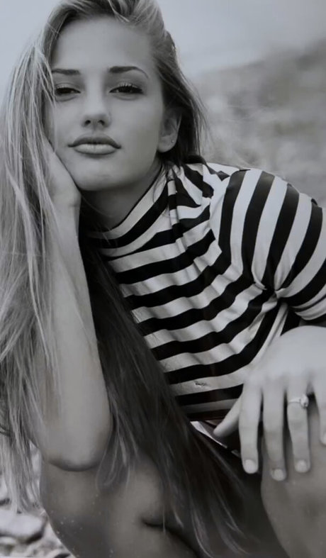 Minka Kelly