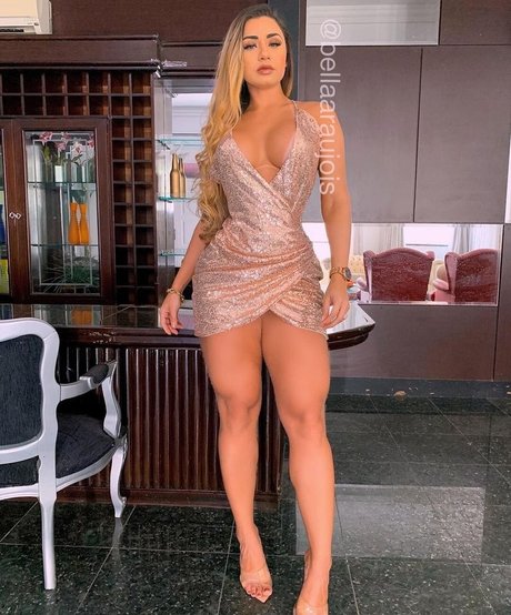 Foto di nudo di fuga di OnlyFans di Bella Araujo
