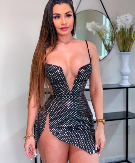 Bella Araujo