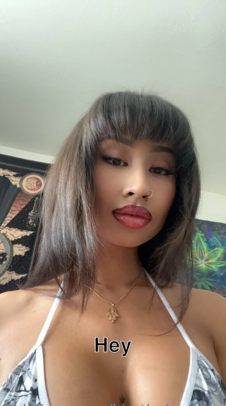 Foto di nudo di fuga di OnlyFans di Thaiprincessviv