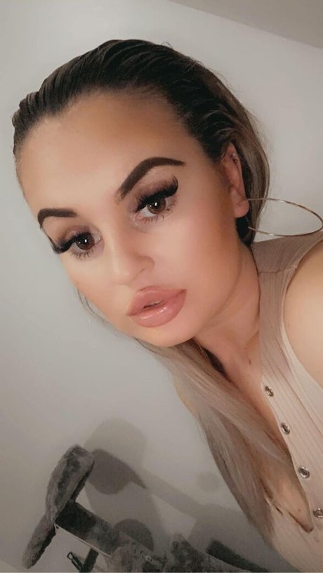 Foto di nudo di fuga di OnlyFans di Darcy Ingle