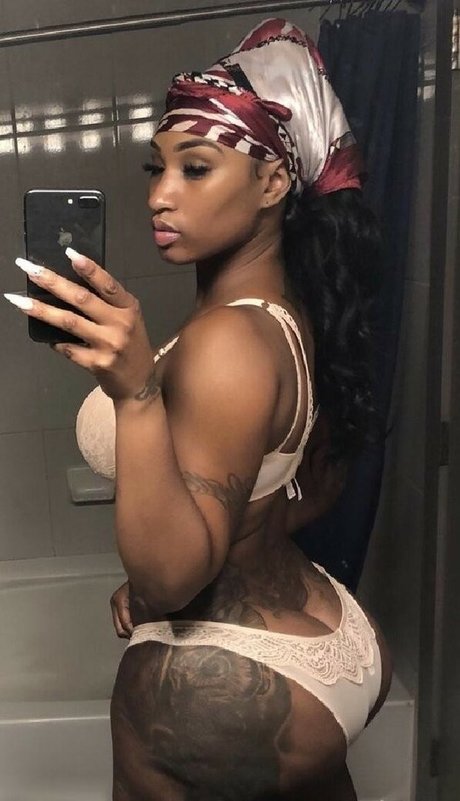 Foto di nudo di fuga di OnlyFans di Iamceyez