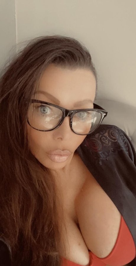 Foto di nudo di fuga di OnlyFans di Lea Walker