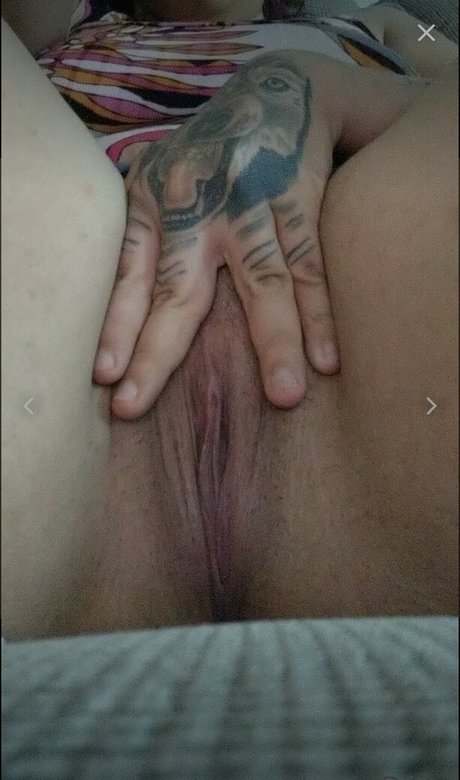 Foto di nudo di fuga di OnlyFans di Witchykitty96