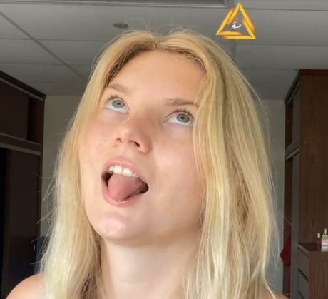 Foto di nudo di fuga di OnlyFans di Vanessaahlstrom