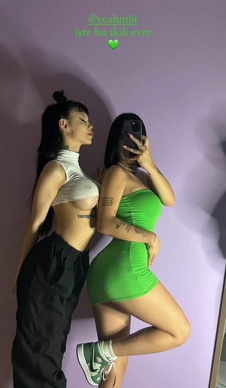 Foto di nudo di fuga di OnlyFans di Yeahmur