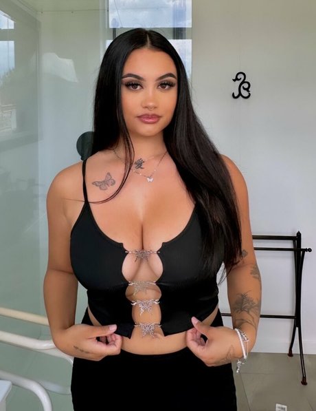 Foto di nudo di fuga di OnlyFans di Taylaraywhite