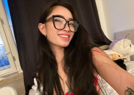 Foto di nudo di fuga di OnlyFans di Asianiina
