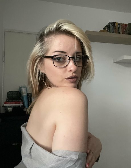 Foto di nudo di fuga di OnlyFans di Anastasia Freiberg