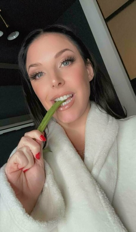 Angelawhite