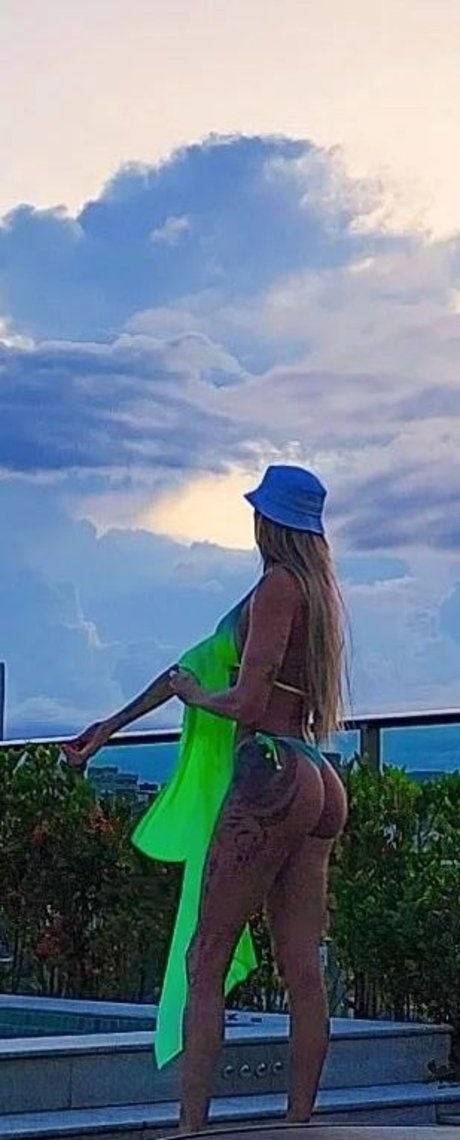 Foto di nudo di fuga di OnlyFans di Thaisa Daher