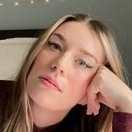 Foto di nudo di fuga di OnlyFans di Goddess Ally Etana