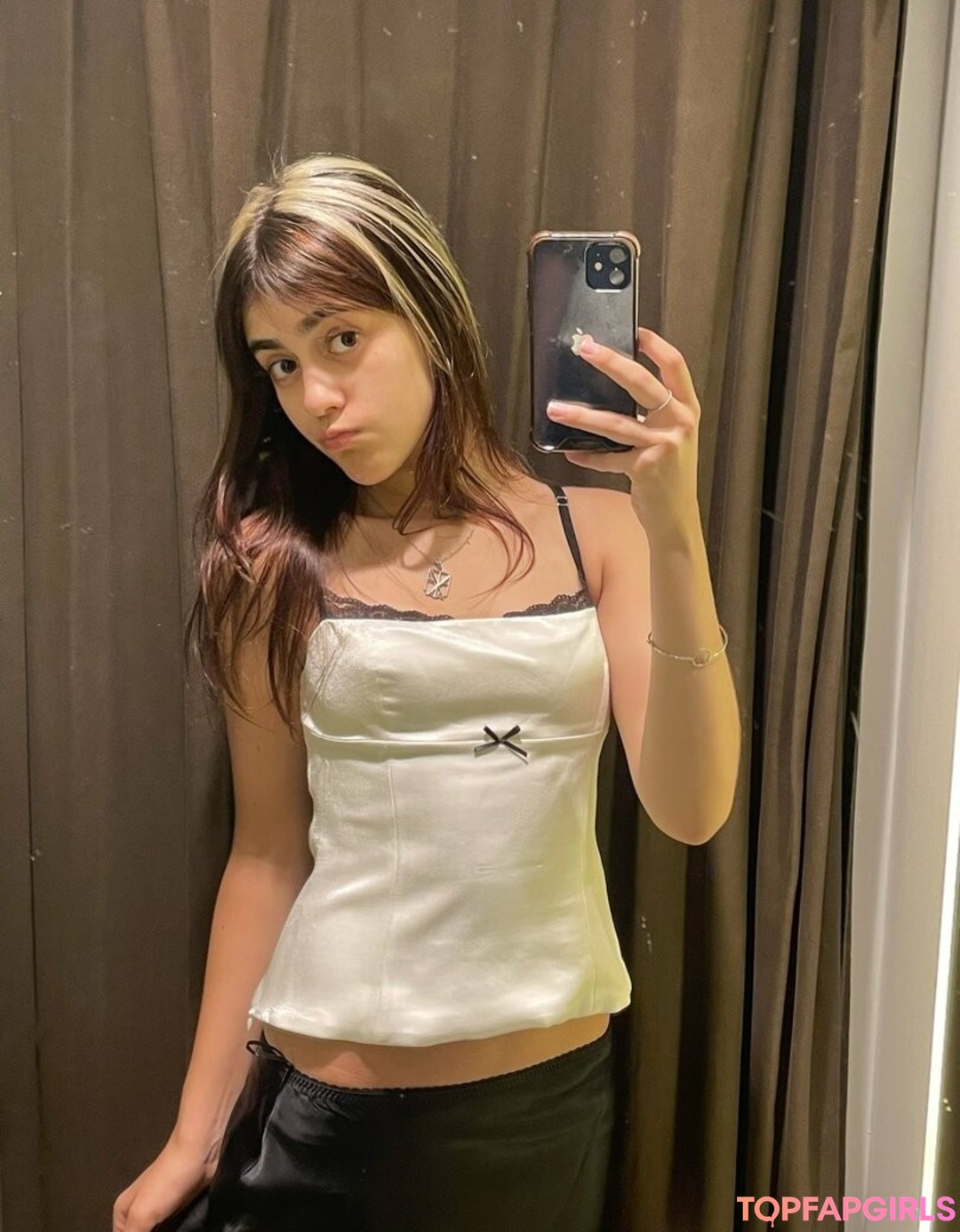 Foto di nudo di fuga di OnlyFans di Isabella Angelina #44 Foto di nudo di fuga di OnlyFans di Isabella Angelina #44
