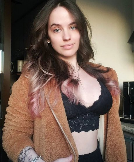 Foto di nudo di fuga di OnlyFans di Nay Rodrigues