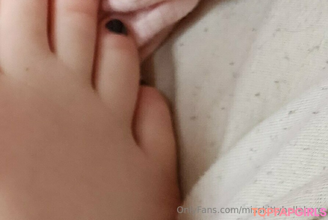 Foto di nudo di fuga di OnlyFans di Misskittyhellebore #10 Foto di nudo di fuga di OnlyFans di Misskittyhellebore #10