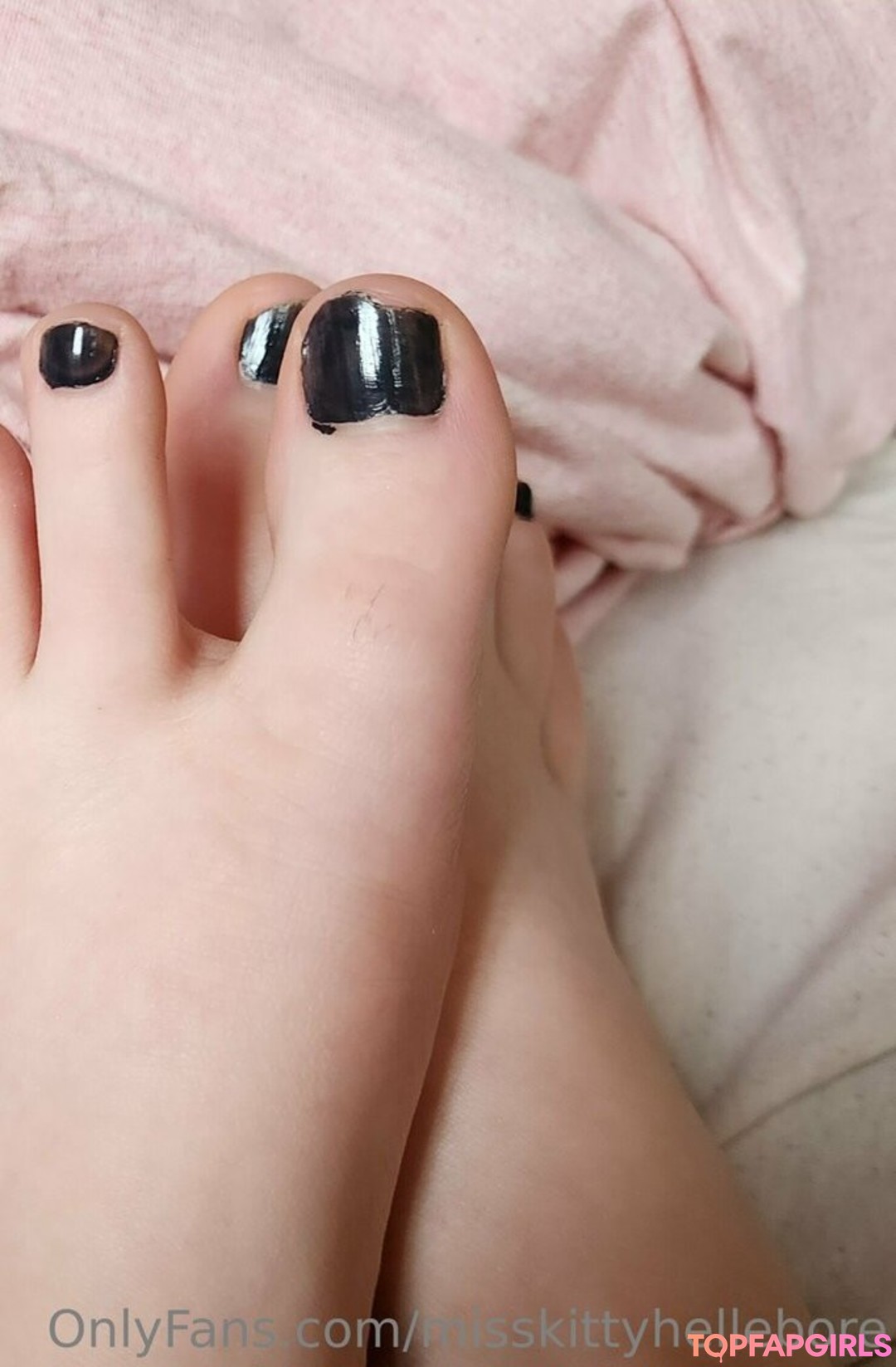 Foto di nudo di fuga di OnlyFans di Misskittyhellebore #16 Foto di nudo di fuga di OnlyFans di Misskittyhellebore #16