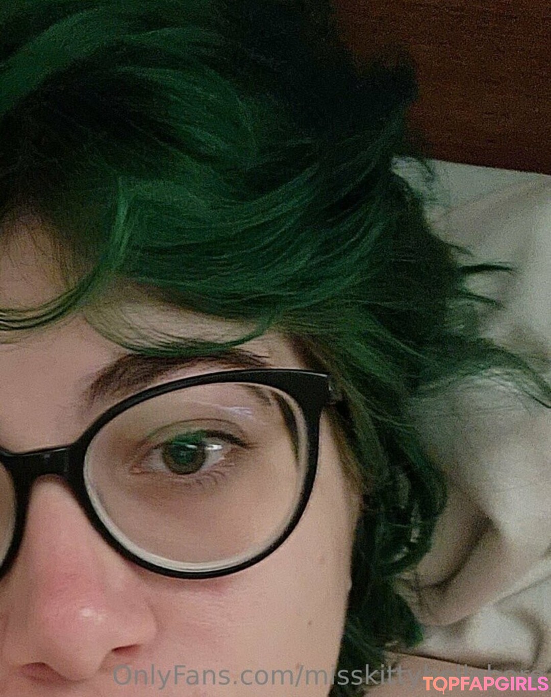 Foto di nudo di fuga di OnlyFans di Misskittyhellebore #33 Foto di nudo di fuga di OnlyFans di Misskittyhellebore #33