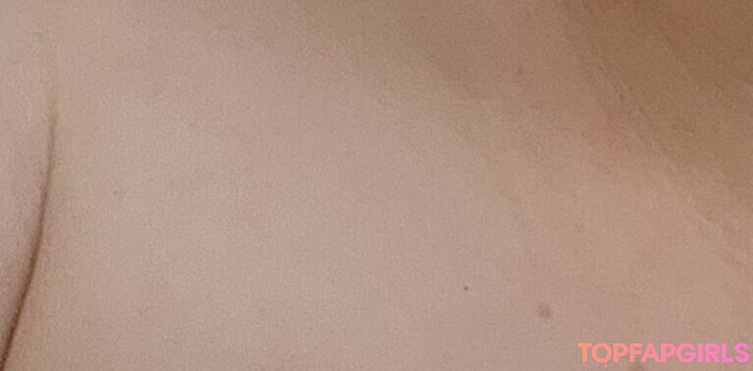 Foto di nudo di fuga di OnlyFans di Misskittyhellebore #37 Foto di nudo di fuga di OnlyFans di Misskittyhellebore #37