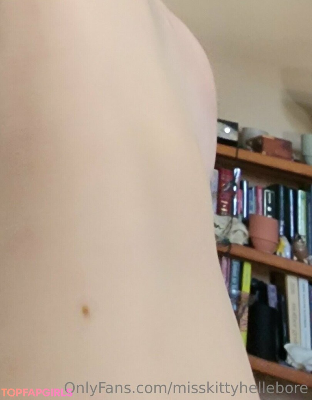 Foto di nudo di fuga di OnlyFans di Misskittyhellebore #6 Foto di nudo di fuga di OnlyFans di Misskittyhellebore #6