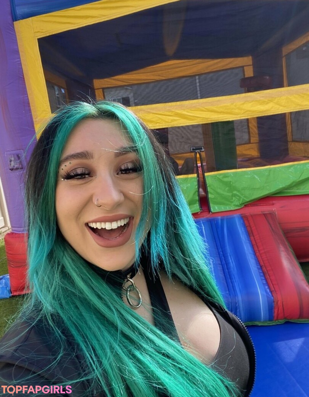 Foto di nudo di fuga di OnlyFans di Mackenzie Marie #6 Foto di nudo di fuga di OnlyFans di Mackenzie Marie #6