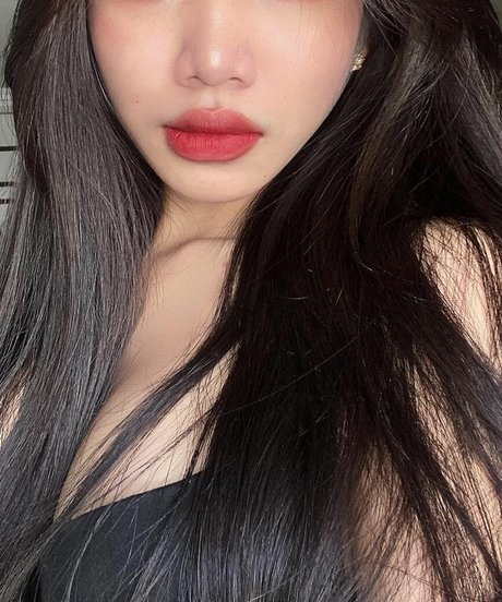 Foto di nudo di fuga di OnlyFans di Juu Lynn