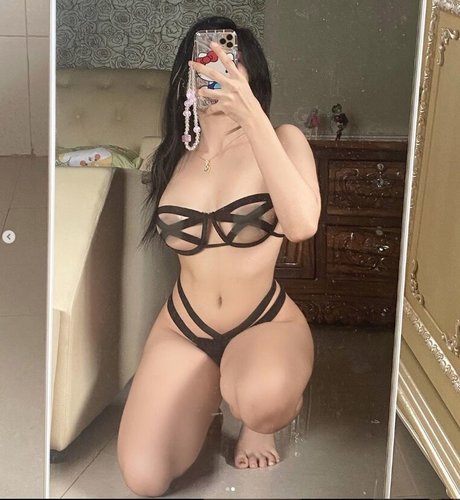 Foto di nudo di fuga di OnlyFans di Juu Lynn