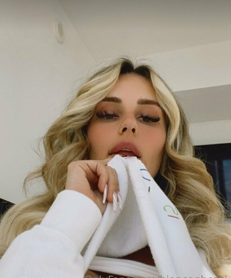 Foto di nudo di fuga di OnlyFans di Itsbiancaghezzi