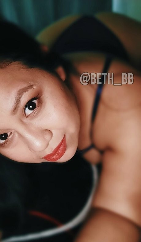 Foto di nudo di fuga di OnlyFans di Bethbb
