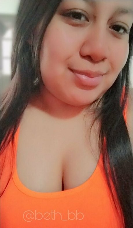 Foto di nudo di fuga di OnlyFans di Bethbb