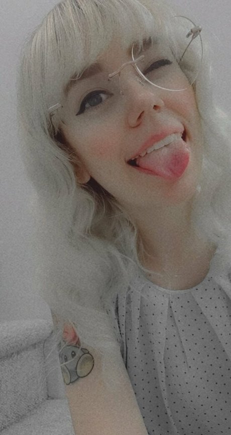 Foto di nudo di fuga di OnlyFans di Bratttysuccubus