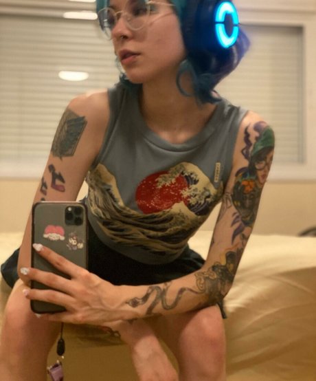 Foto di nudo di fuga di OnlyFans di Luh Setra