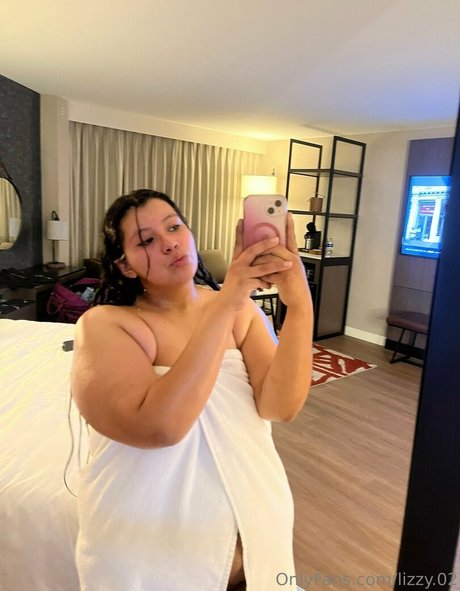 Foto di nudo di fuga di OnlyFans di Lizzy02