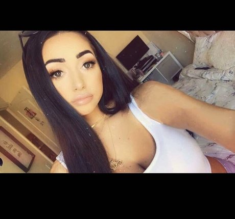Foto di nudo di fuga di OnlyFans di Chloe Reynolds