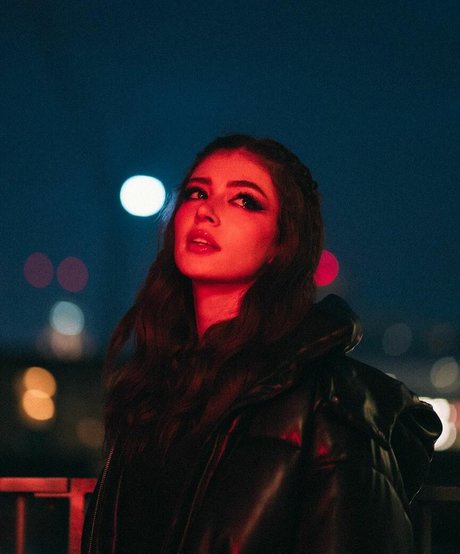 Chrissy Costanza