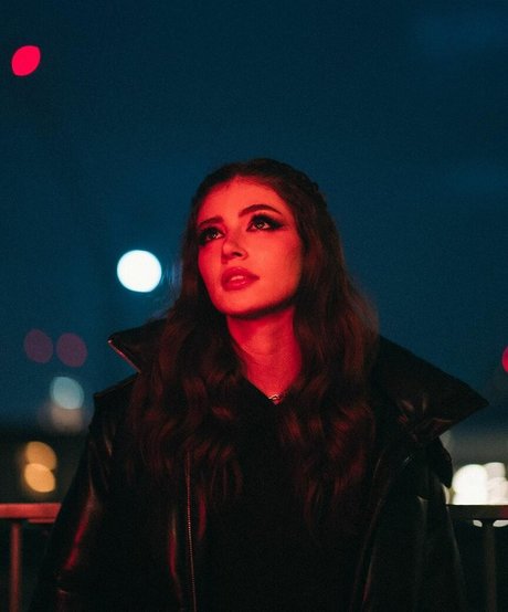 Chrissy Costanza