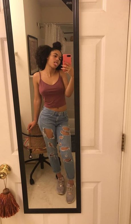Foto di nudo di fuga di OnlyFans di Lightskin