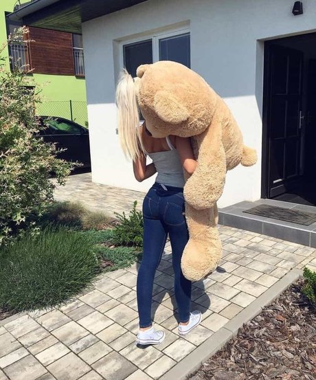Foto di nudo di fuga di OnlyFans di Nikola Ihova