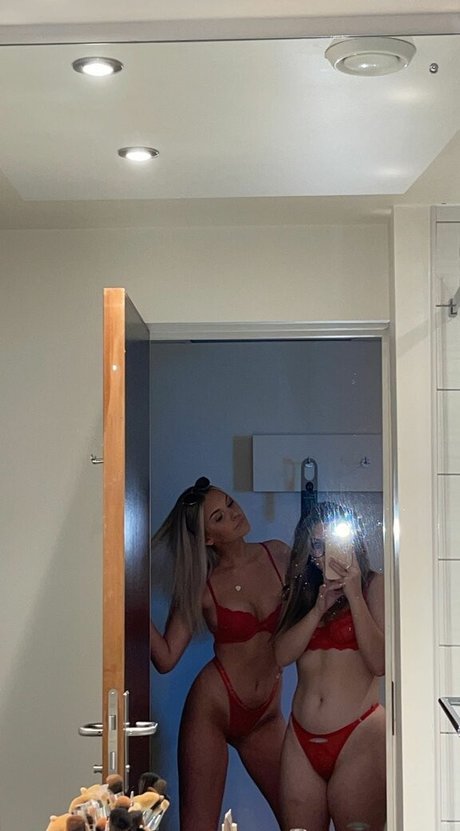 Chloe Burns
